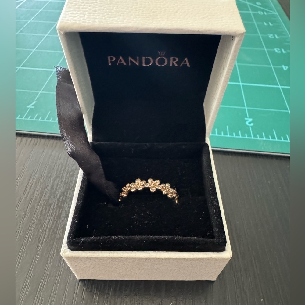 Pandora Rose-Gold Daisy Ring